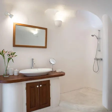 Perivolas Hotel Oia